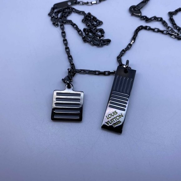 New Louis Vuitton Palladium Damier Color Necklace - Picture 9 of 9